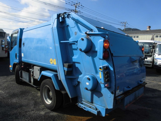 2Tパッカー車回転式ダンプ式塵芥車5立米新明和連続動作|中古トラックの販売・買取・査定のアイナビ