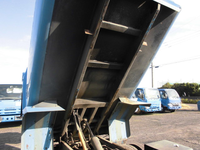 2Tパッカー車回転式ダンプ式塵芥車5立米新明和連続動作|中古トラックの販売・買取・査定のアイナビ
