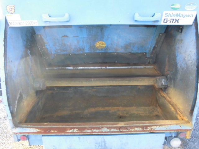 2Tパッカー車回転式ダンプ式塵芥車5立米新明和連続動作|中古トラックの販売・買取・査定のアイナビ