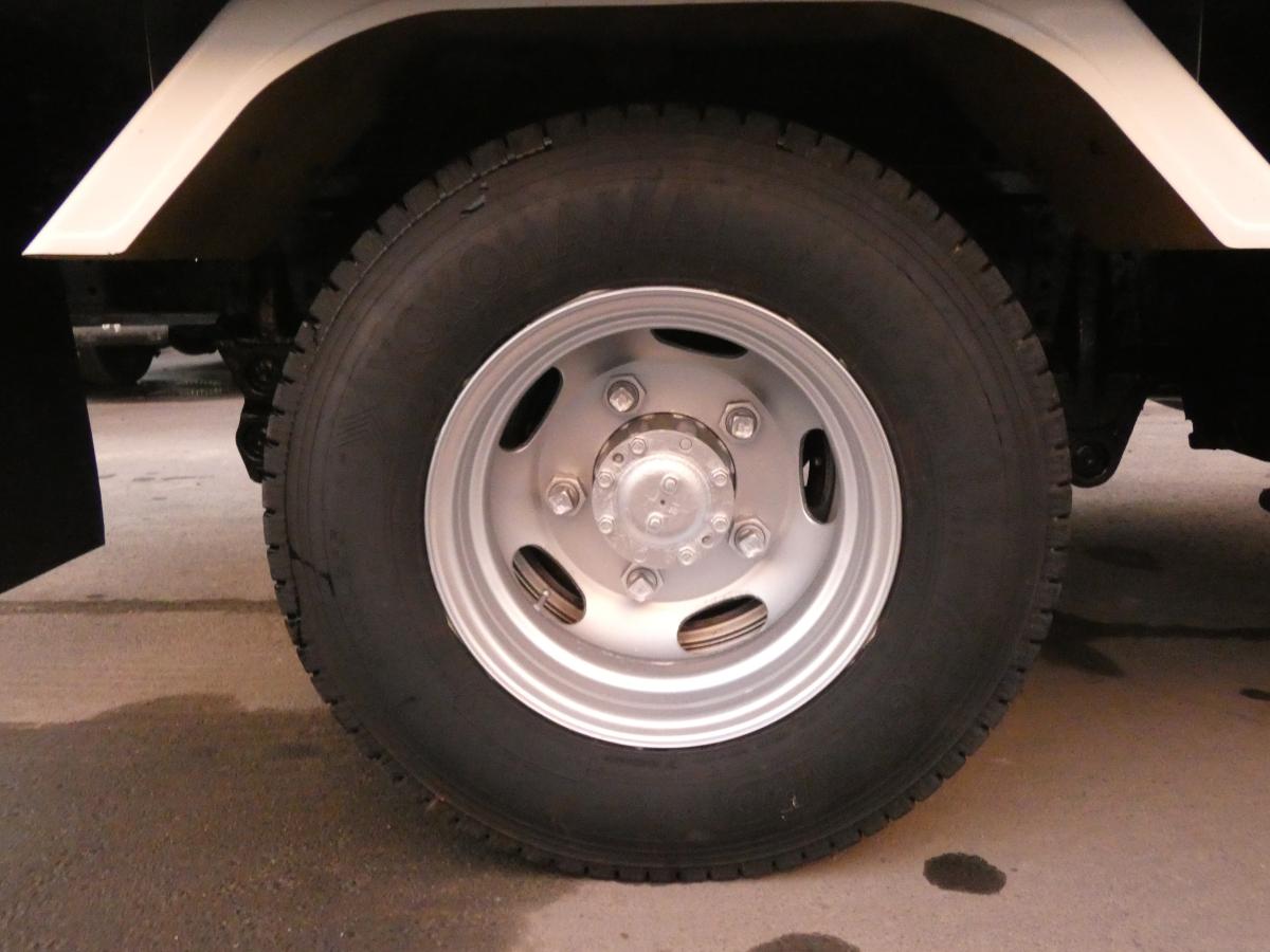 1・5トン アルミバン 4WD　251118|中古トラックの販売・買取・査定のアイナビ