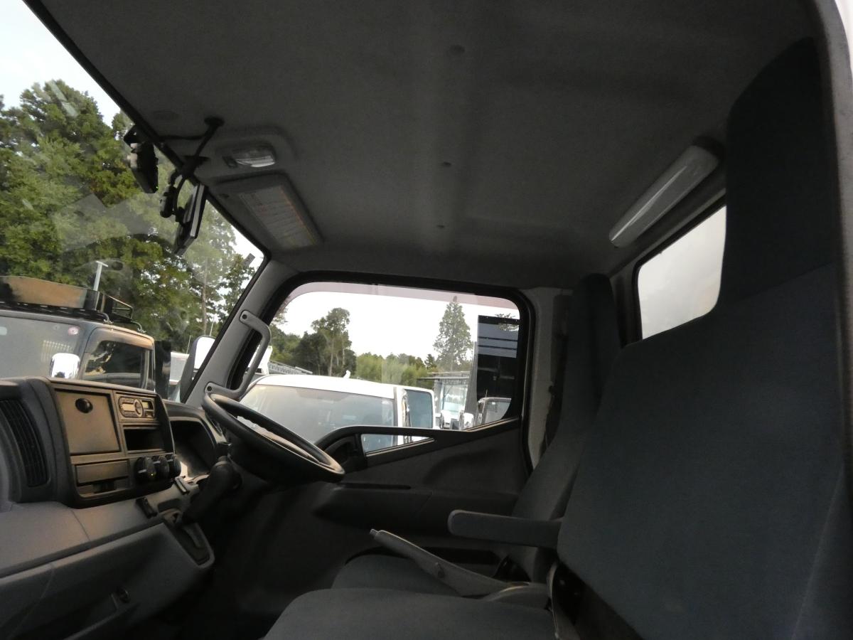 1・5トン アルミバン 4WD　251118|中古トラックの販売・買取・査定のアイナビ