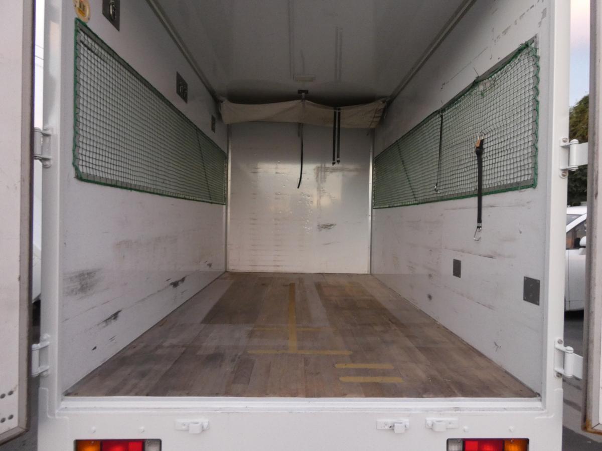 1・5トン アルミバン 4WD　251118|中古トラックの販売・買取・査定のアイナビ