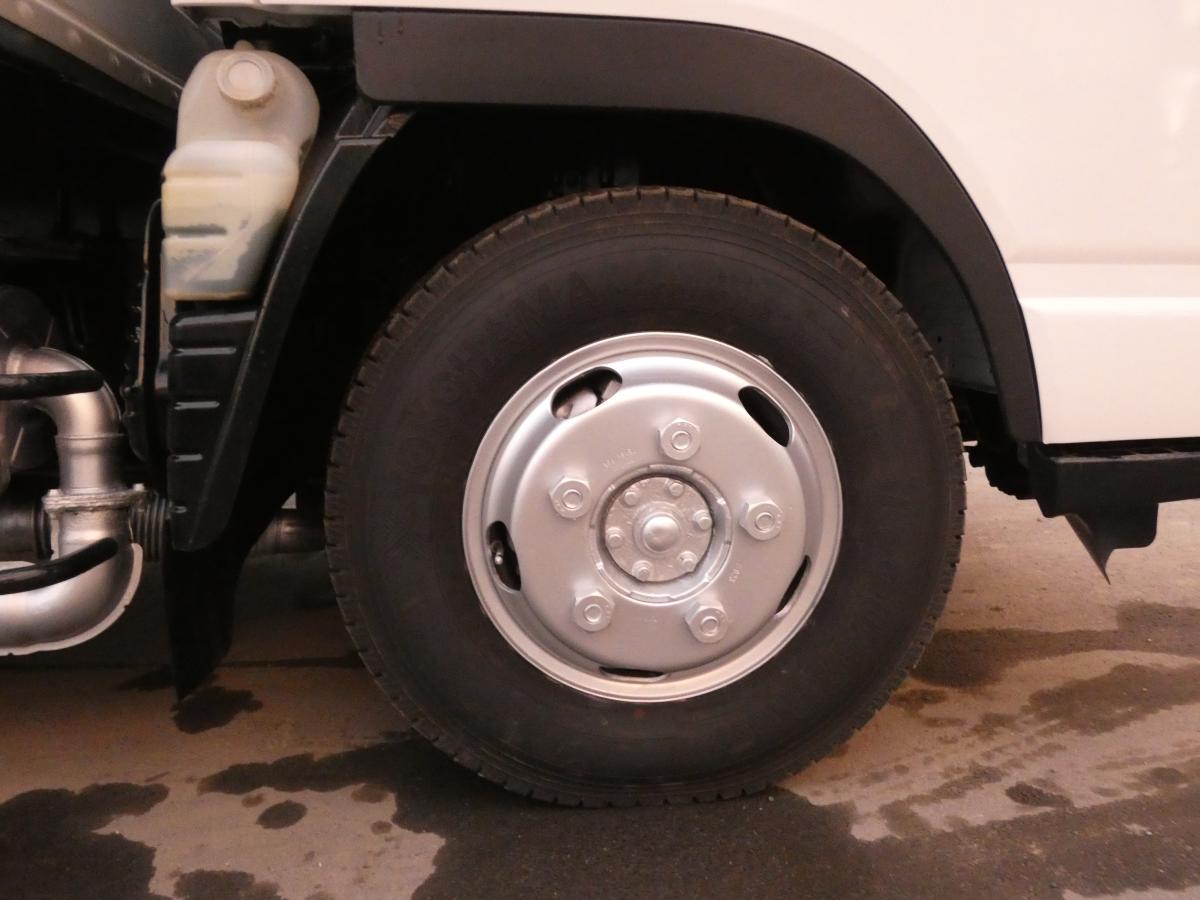 1・5トン アルミバン 4WD　251118|中古トラックの販売・買取・査定のアイナビ