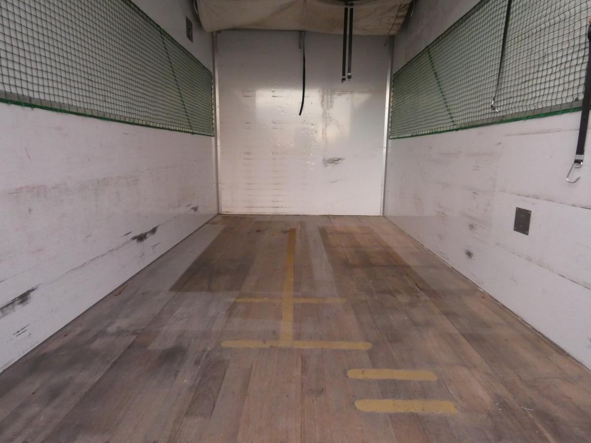 1・5トン アルミバン 4WD　251118|中古トラックの販売・買取・査定のアイナビ