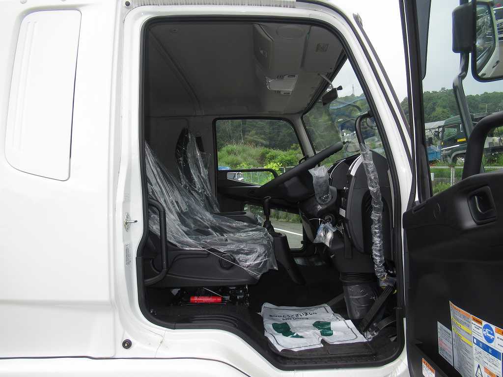 ファイター 増t 10.7t TOYOBODY Ⅼ5500 タダノ 4段 270PS 6速|中古トラックの販売・買取・査定のアイナビ