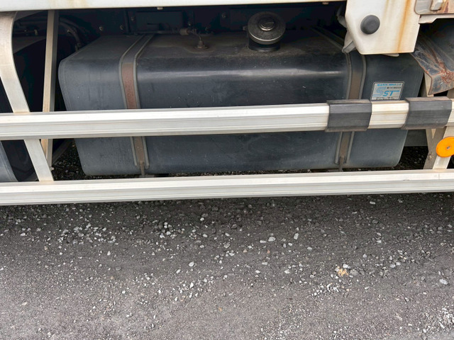 【白塗装後納車×10mロング×AT車】日野/プロフィア|中古トラックの販売・買取・査定のアイナビ