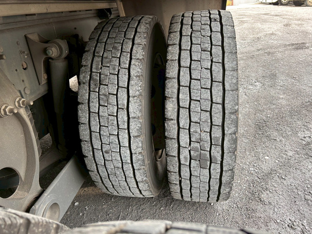 【白塗装後納車×10mロング×AT車】日野/プロフィア|中古トラックの販売・買取・査定のアイナビ