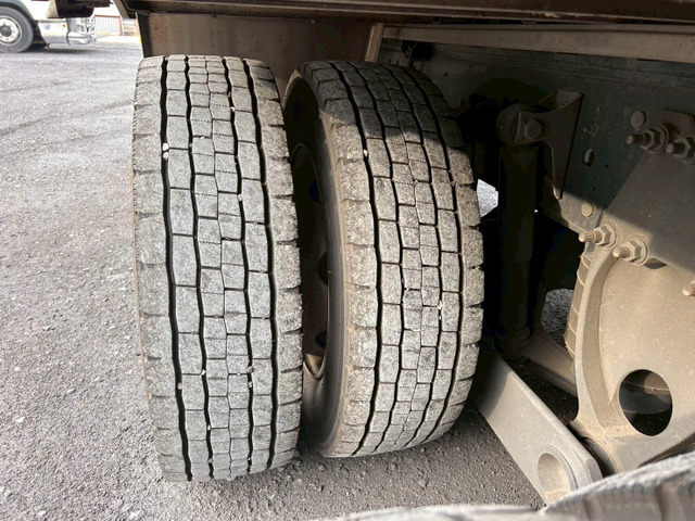 【白塗装後納車×10mロング×AT車】日野/プロフィア|中古トラックの販売・買取・査定のアイナビ