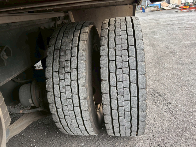 【白塗装後納車×10mロング×AT車】日野/プロフィア|中古トラックの販売・買取・査定のアイナビ