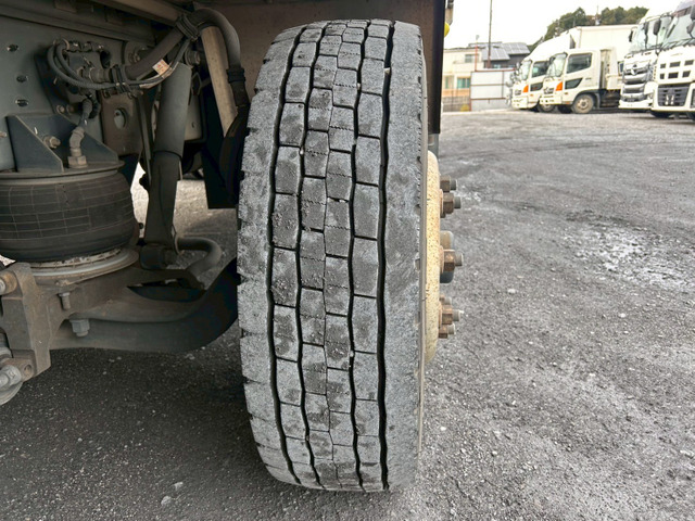 【白塗装後納車×10mロング×AT車】日野/プロフィア|中古トラックの販売・買取・査定のアイナビ