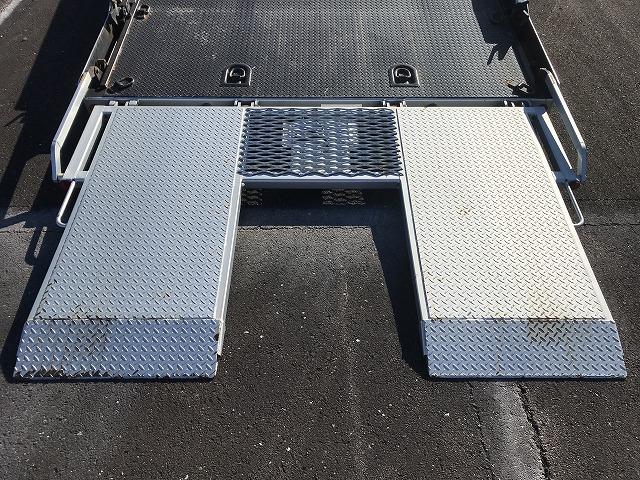 いすゞ 特殊車両|中古トラックの販売・買取・査定のアイナビ