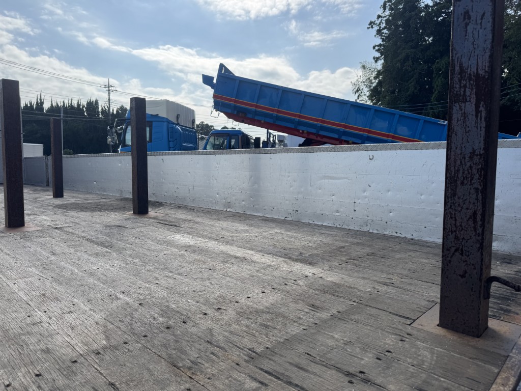 平ボディー 4軸低床 エアサス|中古トラックの販売・買取・査定のアイナビ