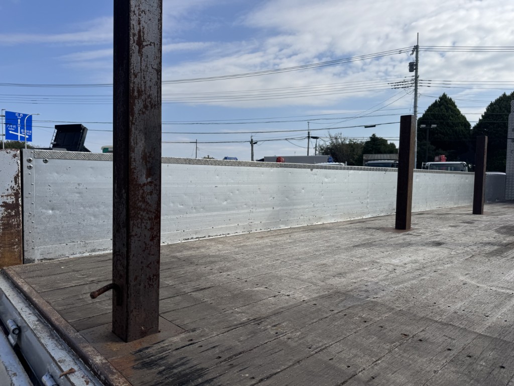 平ボディー 4軸低床 エアサス|中古トラックの販売・買取・査定のアイナビ