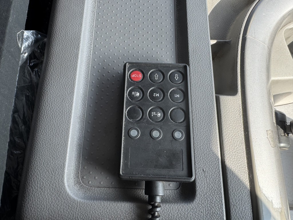 平ボディー 4軸低床 エアサス|中古トラックの販売・買取・査定のアイナビ