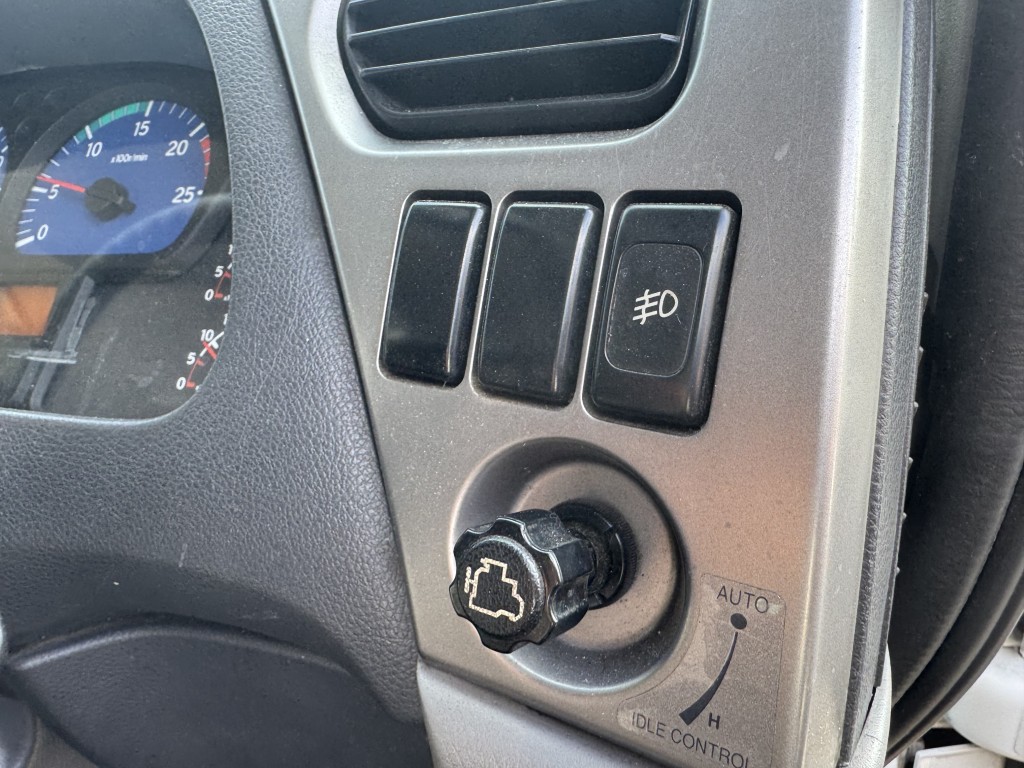 平ボディー 4軸低床 エアサス|中古トラックの販売・買取・査定のアイナビ