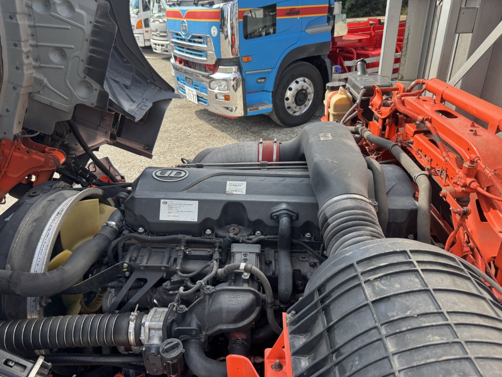 平ボディー 4軸低床 エアサス|中古トラックの販売・買取・査定のアイナビ