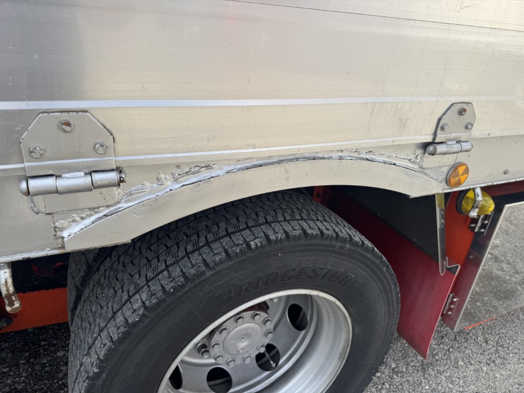 平ボディー 4軸低床 エアサス|中古トラックの販売・買取・査定のアイナビ