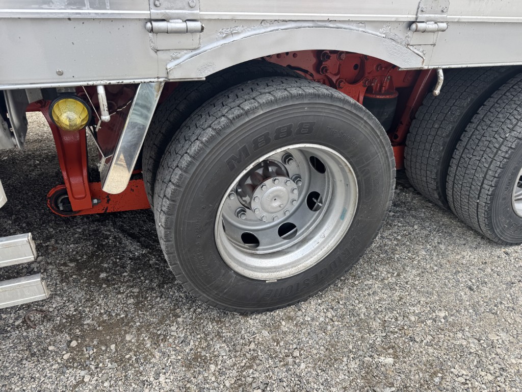 平ボディー 4軸低床 エアサス|中古トラックの販売・買取・査定のアイナビ