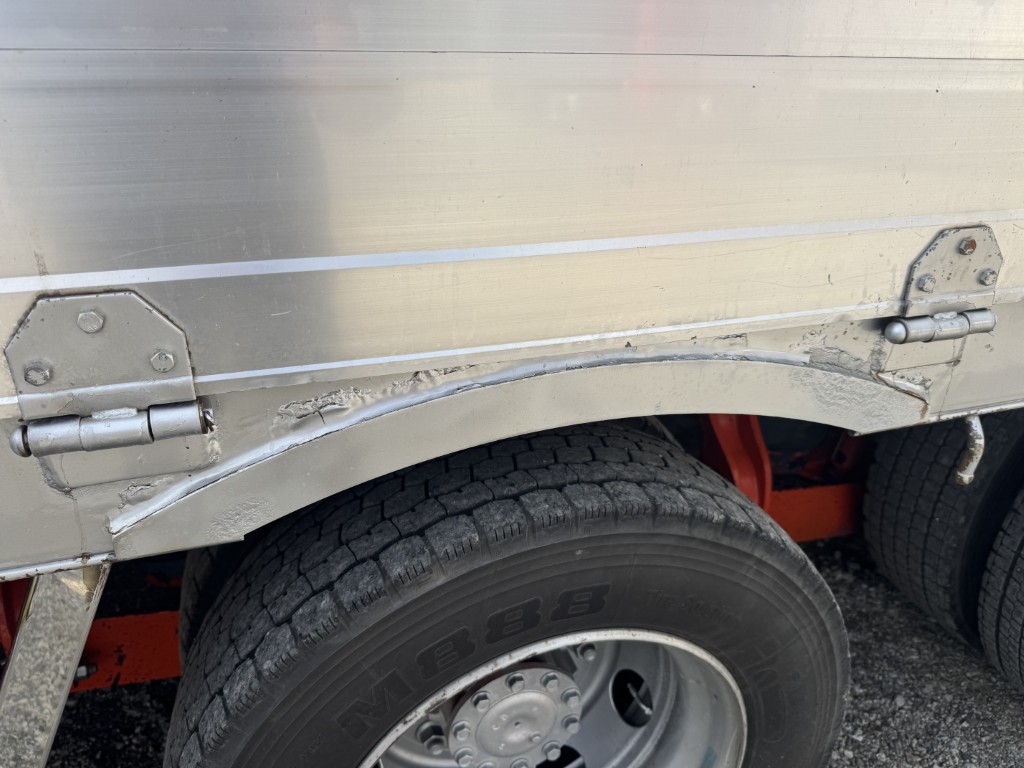 平ボディー 4軸低床 エアサス|中古トラックの販売・買取・査定のアイナビ