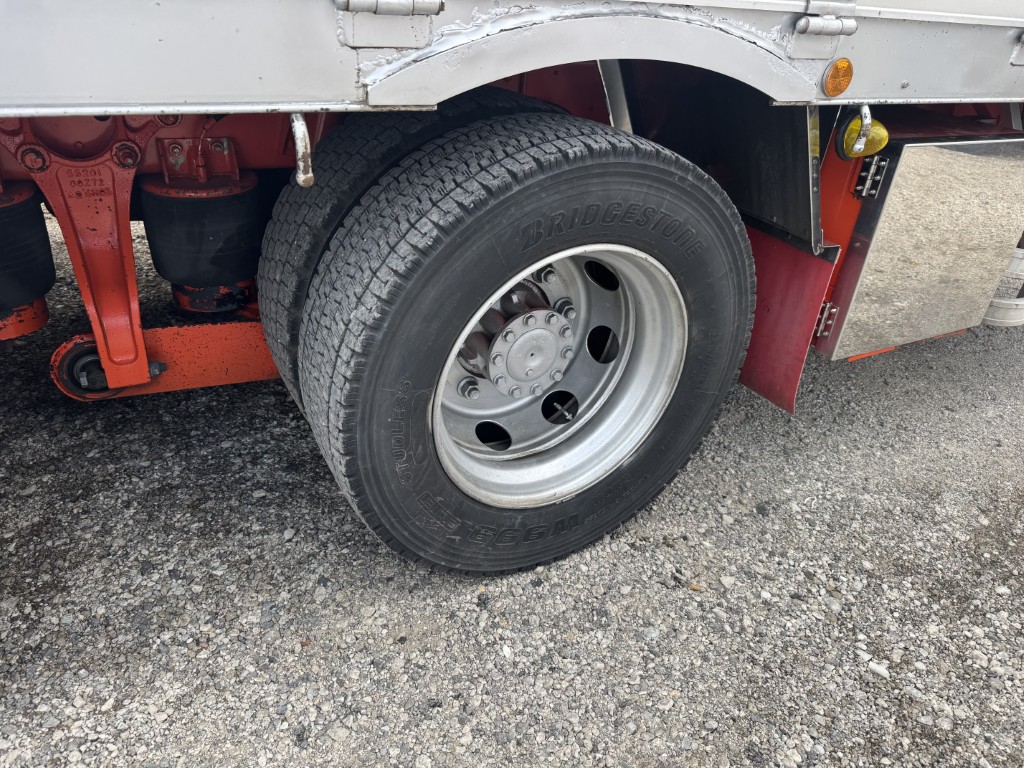 平ボディー 4軸低床 エアサス|中古トラックの販売・買取・査定のアイナビ