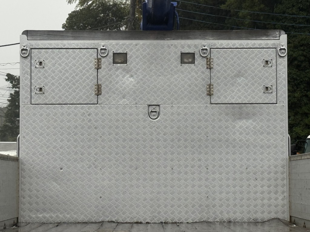 4軸低床エアサス4段ブームアルミ平タダノラジコンF7|中古トラックの販売・買取・査定のアイナビ