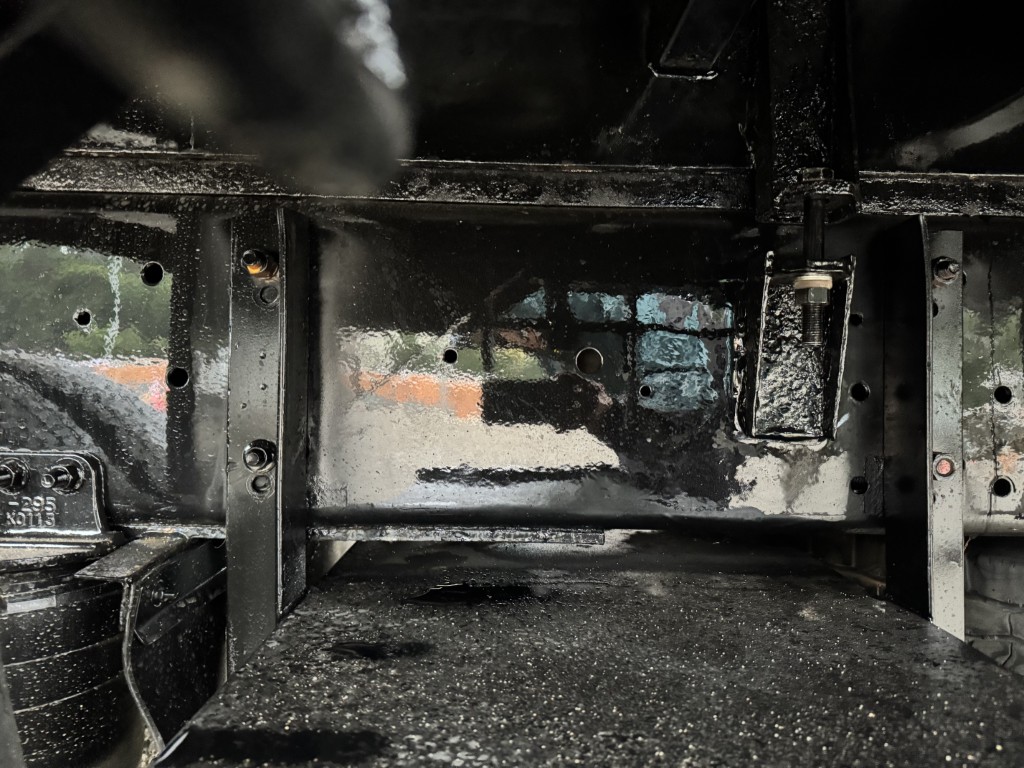 4軸低床エアサス4段ブームアルミ平タダノラジコンF7|中古トラックの販売・買取・査定のアイナビ