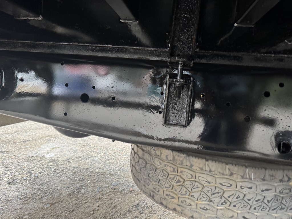 4軸低床エアサス4段ブームアルミ平タダノラジコンF7|中古トラックの販売・買取・査定のアイナビ