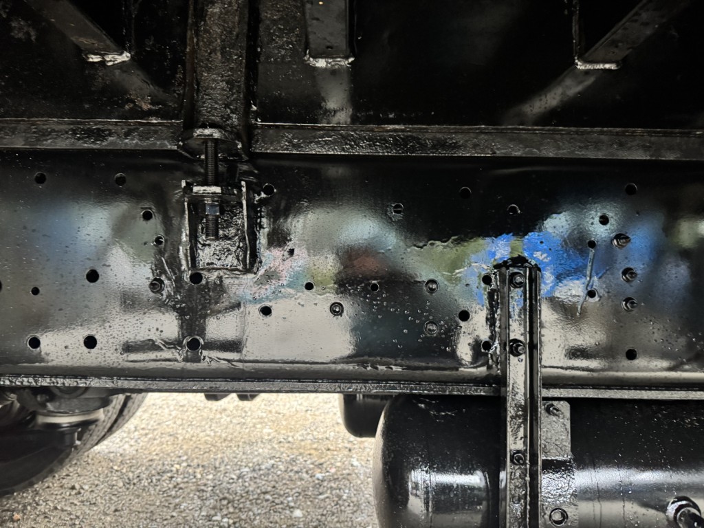 4軸低床エアサス4段ブームアルミ平タダノラジコンF7|中古トラックの販売・買取・査定のアイナビ