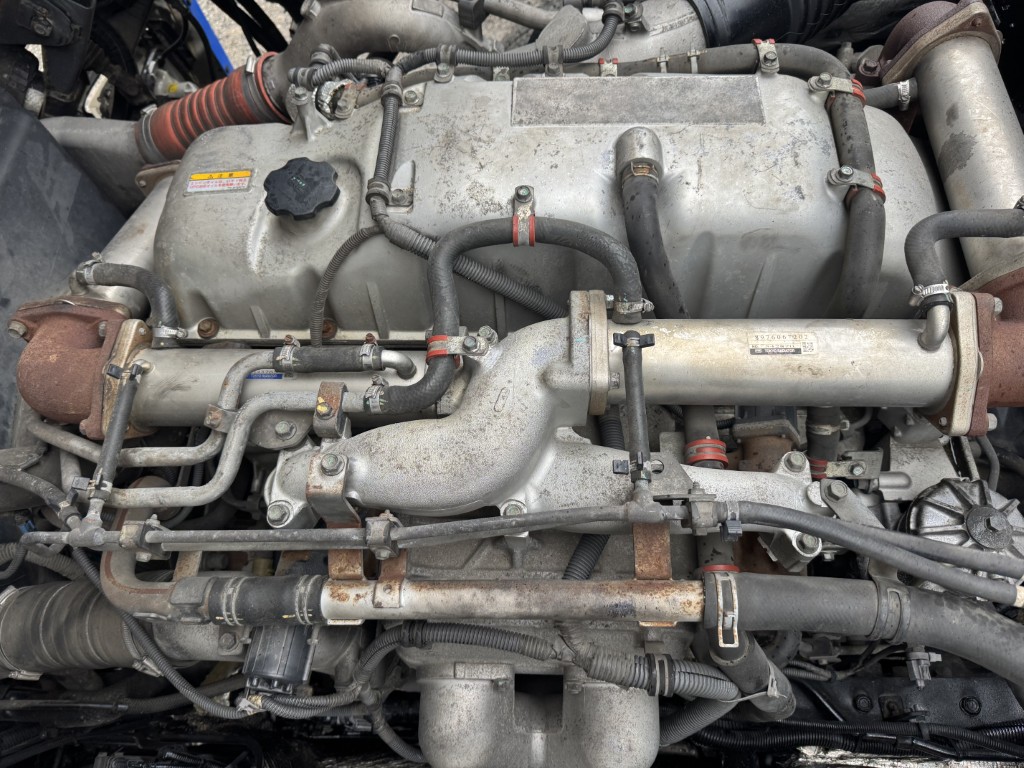 4軸低床エアサス4段ブームアルミ平タダノラジコンF7|中古トラックの販売・買取・査定のアイナビ