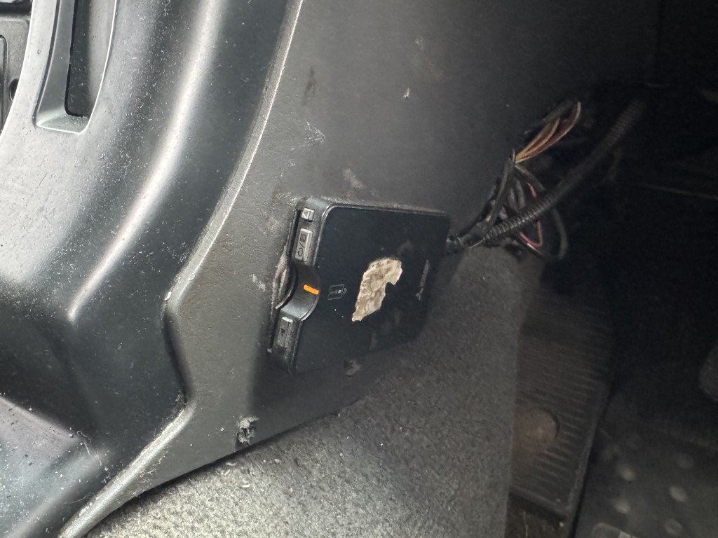 4軸低床エアサス4段ブームアルミ平タダノラジコンF7|中古トラックの販売・買取・査定のアイナビ