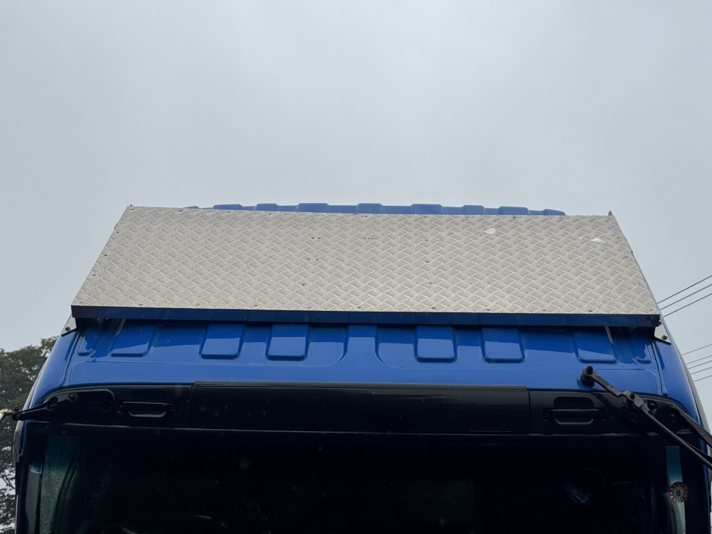 4軸低床エアサス4段ブームアルミ平タダノラジコンF7|中古トラックの販売・買取・査定のアイナビ