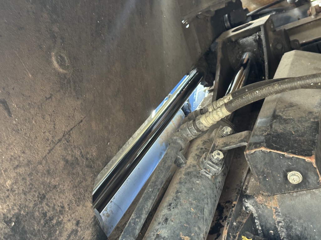 プレスパッカー極東4.3立米連続スイッチ|中古トラックの販売・買取・査定のアイナビ