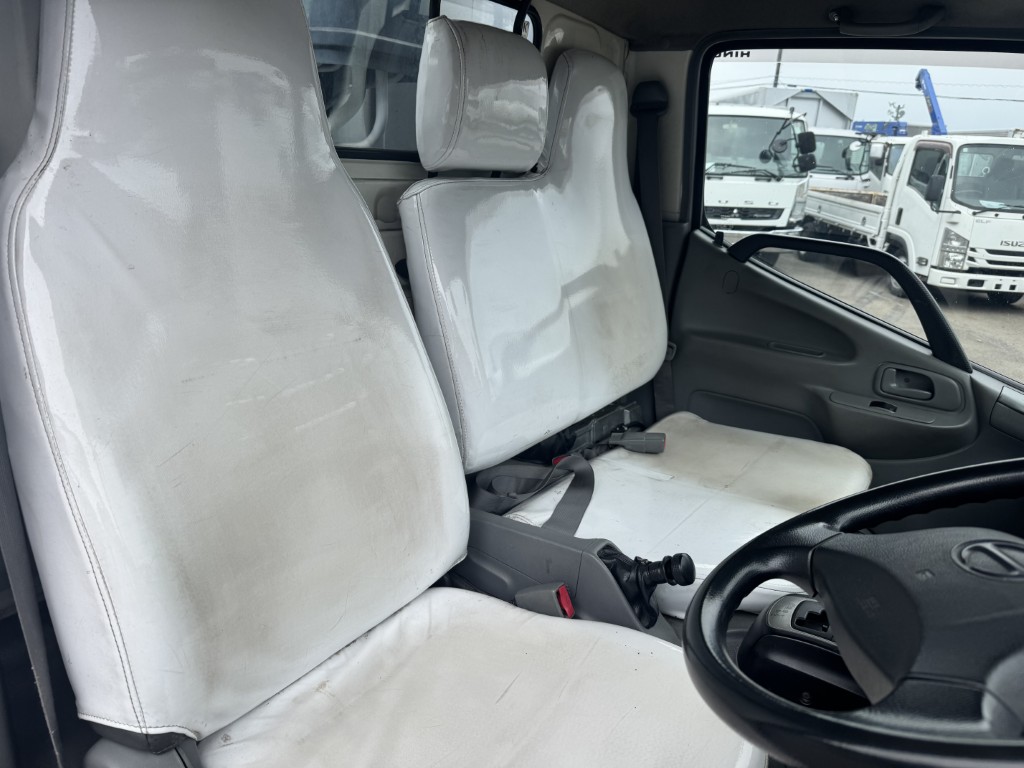 プレスパッカー極東4.3立米連続スイッチ|中古トラックの販売・買取・査定のアイナビ