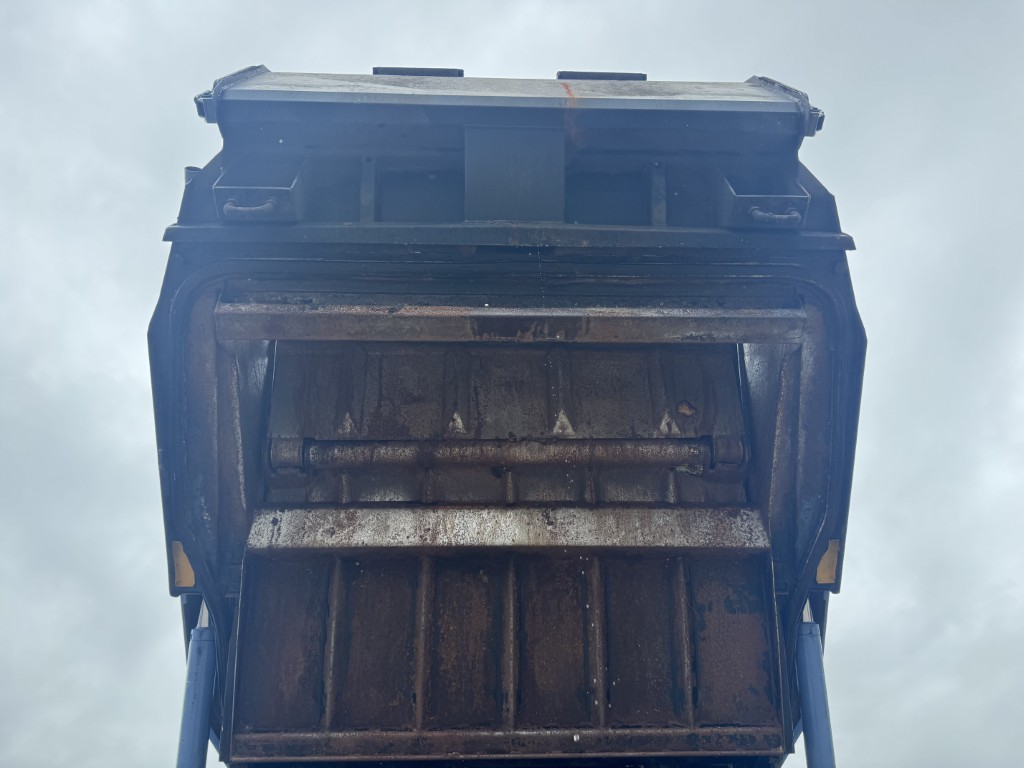 プレスパッカー極東4.3立米連続スイッチ|中古トラックの販売・買取・査定のアイナビ