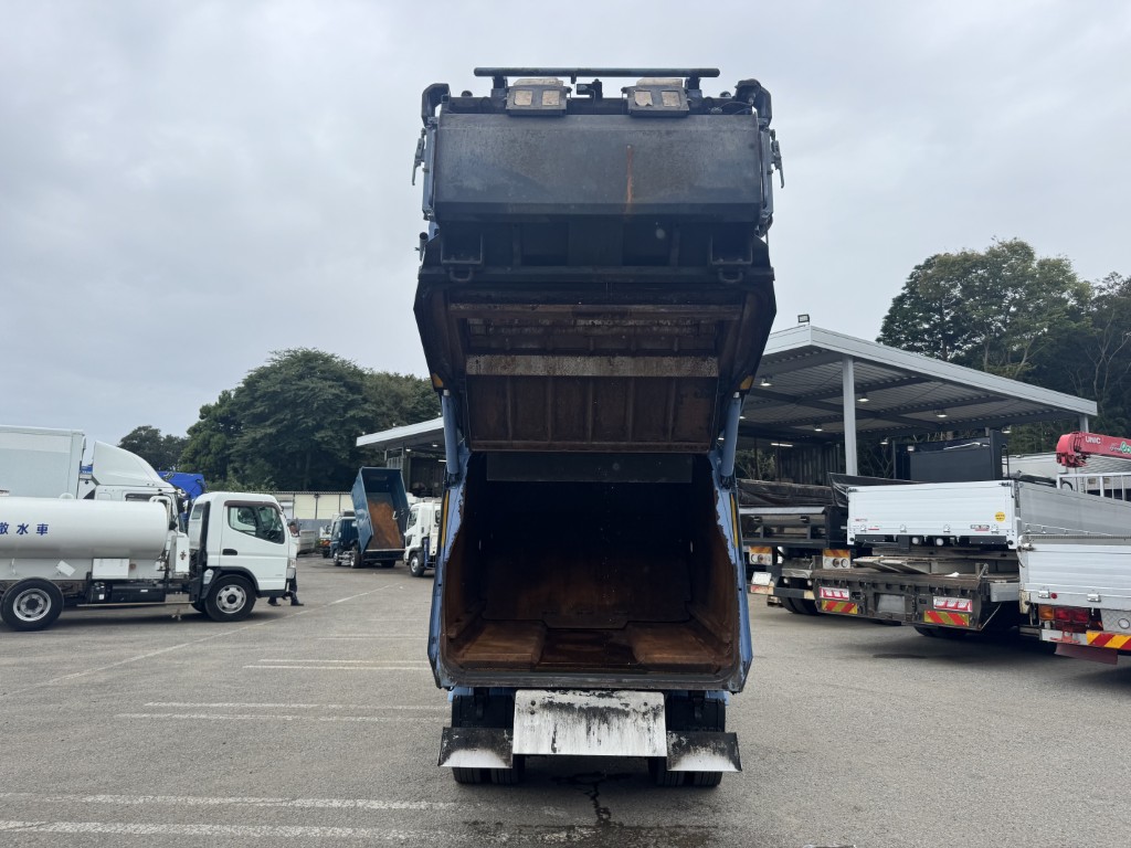 プレスパッカー極東4.3立米連続スイッチ|中古トラックの販売・買取・査定のアイナビ