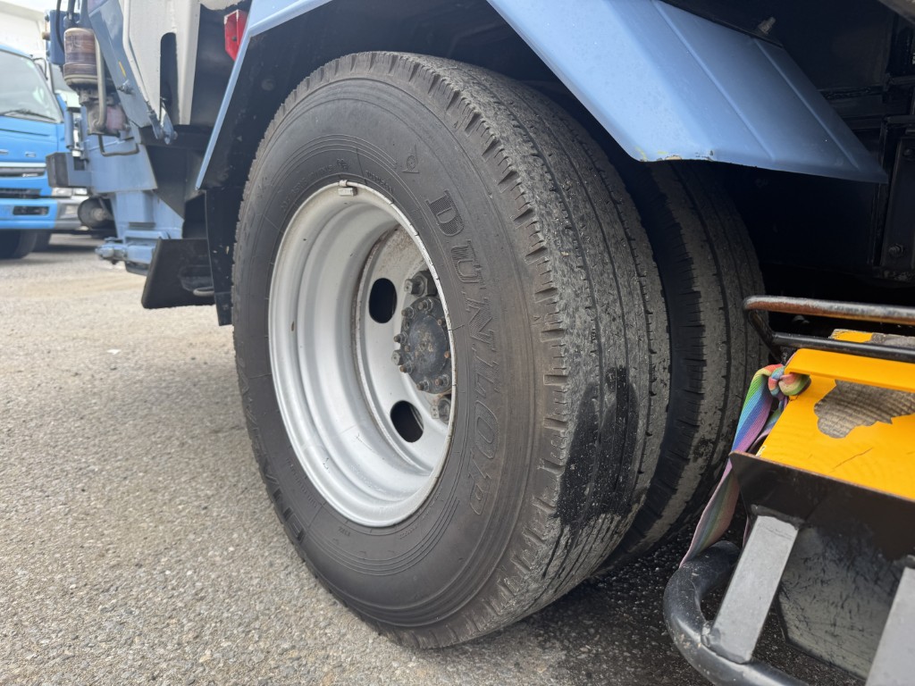 プレスパッカー極東4.3立米連続スイッチ|中古トラックの販売・買取・査定のアイナビ