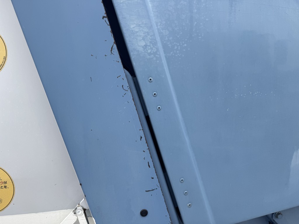 プレスパッカー極東4.3立米連続スイッチ|中古トラックの販売・買取・査定のアイナビ