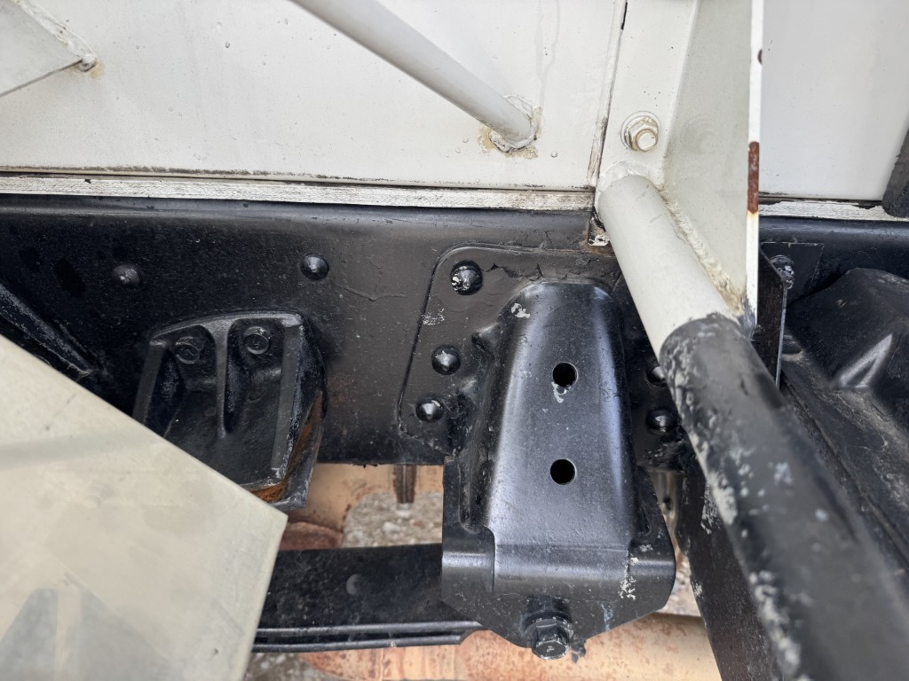 新明和 LSE40-40F サブエンジン式 前後散水|中古トラックの販売・買取・査定のアイナビ