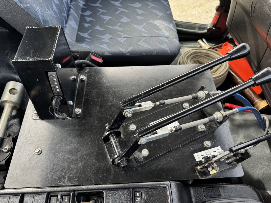 新明和 LSE40-40F サブエンジン式 前後散水|中古トラックの販売・買取・査定のアイナビ