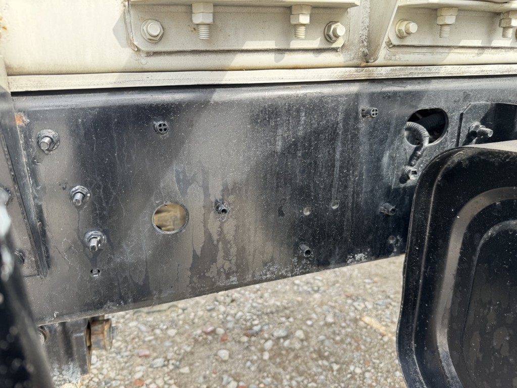 新明和 LSE40-40F サブエンジン式 前後散水|中古トラックの販売・買取・査定のアイナビ