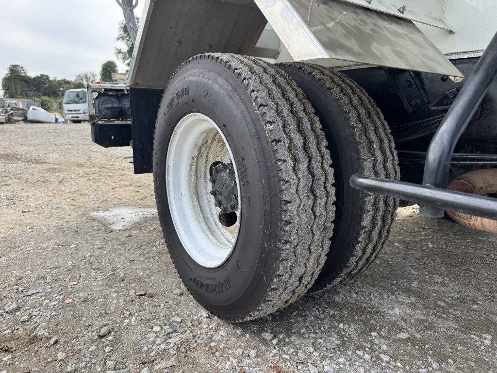 新明和 LSE40-40F サブエンジン式 前後散水|中古トラックの販売・買取・査定のアイナビ