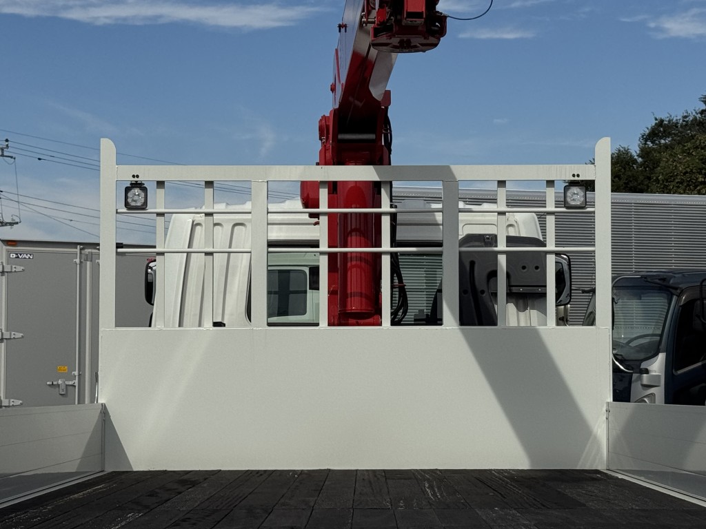 ワイド4段アルミ平ラジコン角足ユニック7.8m未使用|中古トラックの販売・買取・査定のアイナビ