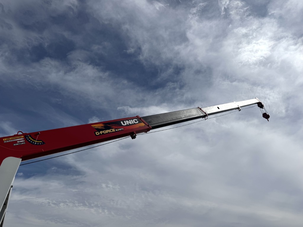 ワイド4段アルミ平ラジコン角足ユニック7.8m未使用|中古トラックの販売・買取・査定のアイナビ