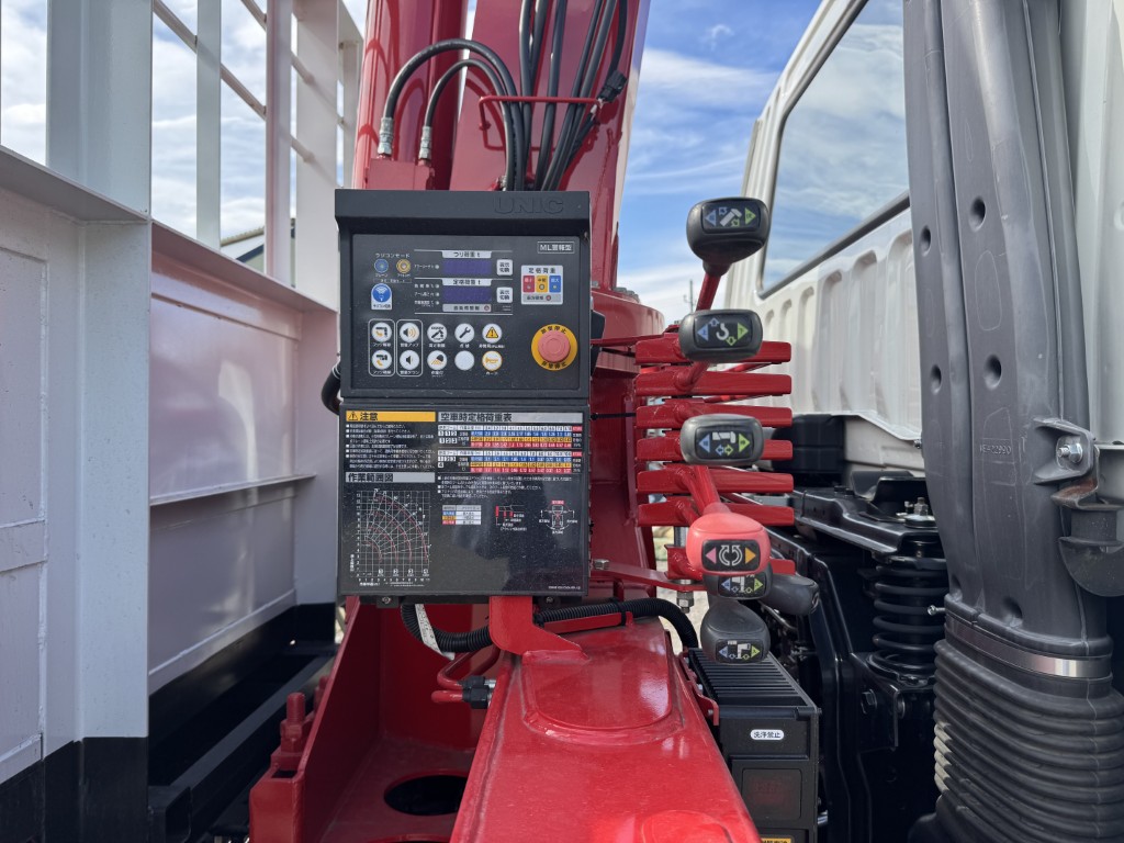 ワイド4段アルミ平ラジコン角足ユニック7.8m未使用|中古トラックの販売・買取・査定のアイナビ