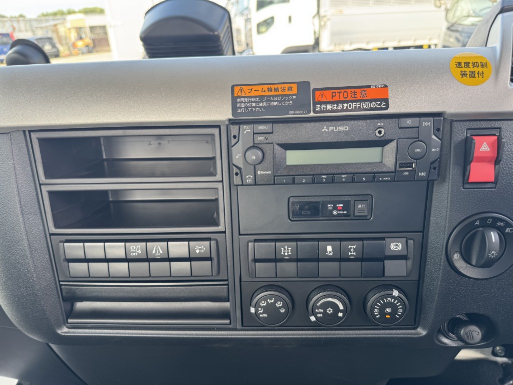 ワイド4段アルミ平ラジコン角足ユニック7.8m未使用|中古トラックの販売・買取・査定のアイナビ