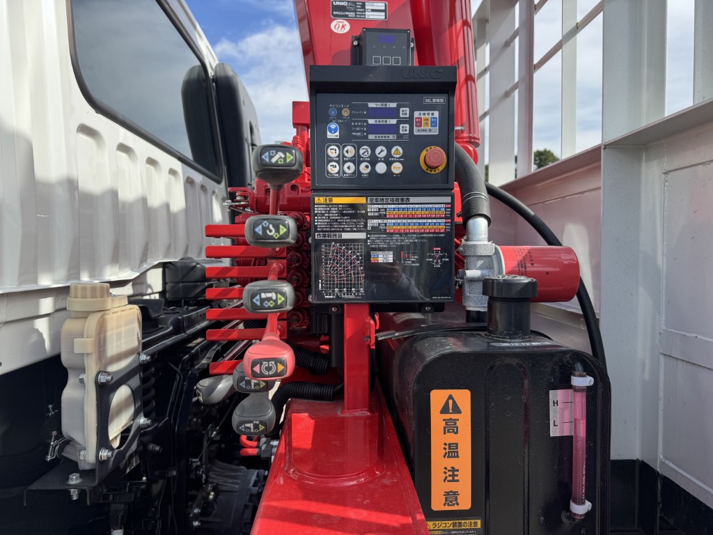 ワイド4段アルミ平ラジコン角足ユニック7.8m未使用|中古トラックの販売・買取・査定のアイナビ