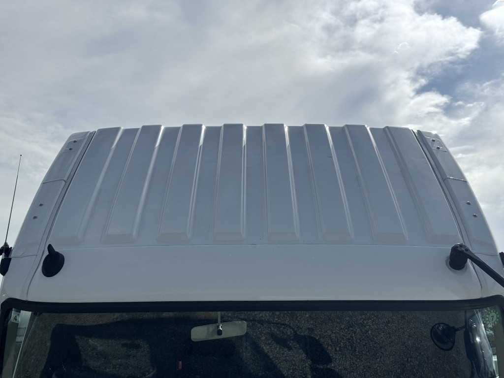 ワイド4段アルミ平ラジコン角足ユニック7.8m未使用|中古トラックの販売・買取・査定のアイナビ