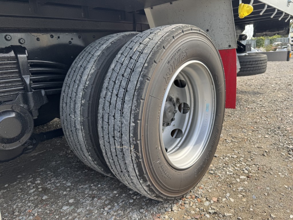 ワイド4段アルミ平ラジコン角足ユニック7.8m未使用|中古トラックの販売・買取・査定のアイナビ