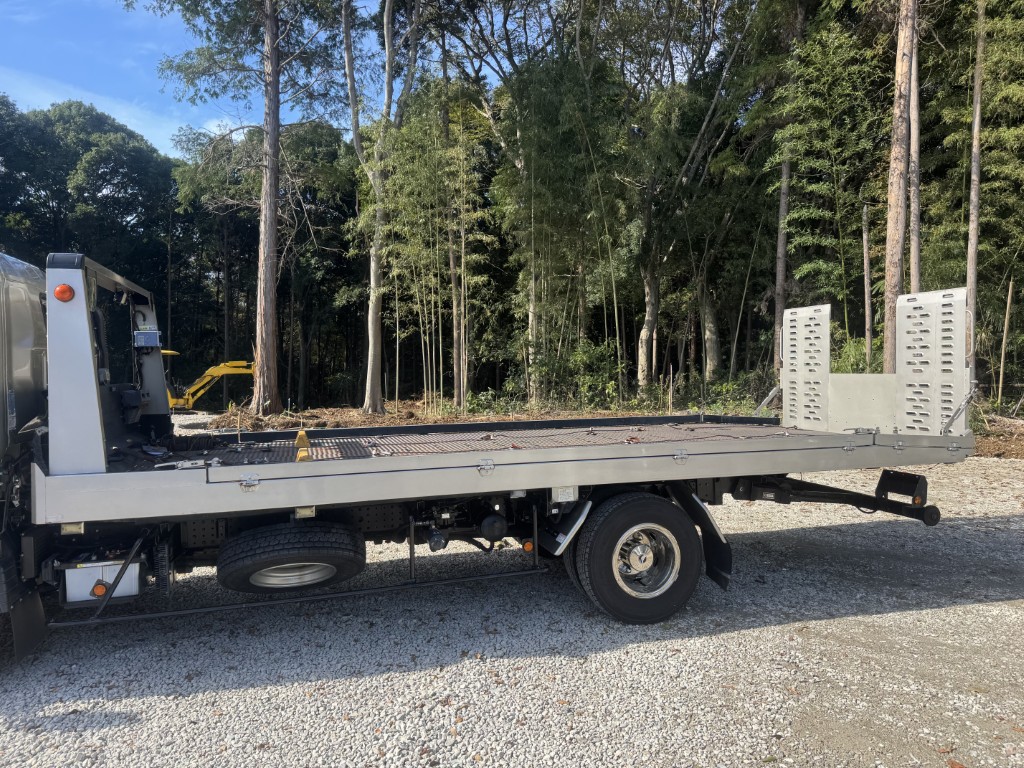 セーフティーローダーカスタム新品エンジンASSY交換|中古トラックの販売・買取・査定のアイナビ