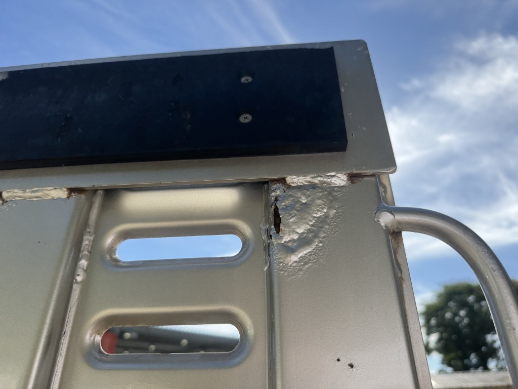 セーフティーローダーカスタム新品エンジンASSY交換|中古トラックの販売・買取・査定のアイナビ